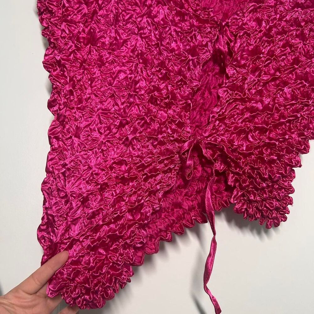 Urban Outfitters Hot Pink Popcorn Bubble Knit Tie Front Top| size OS - Picture 4 of 4